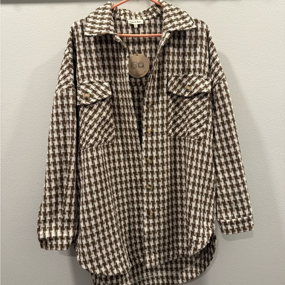 Aaron & Amber Jackets & Blazers - Boutique Checkered Shacket Jacket in Brown & White Women’s Shacket - Medium